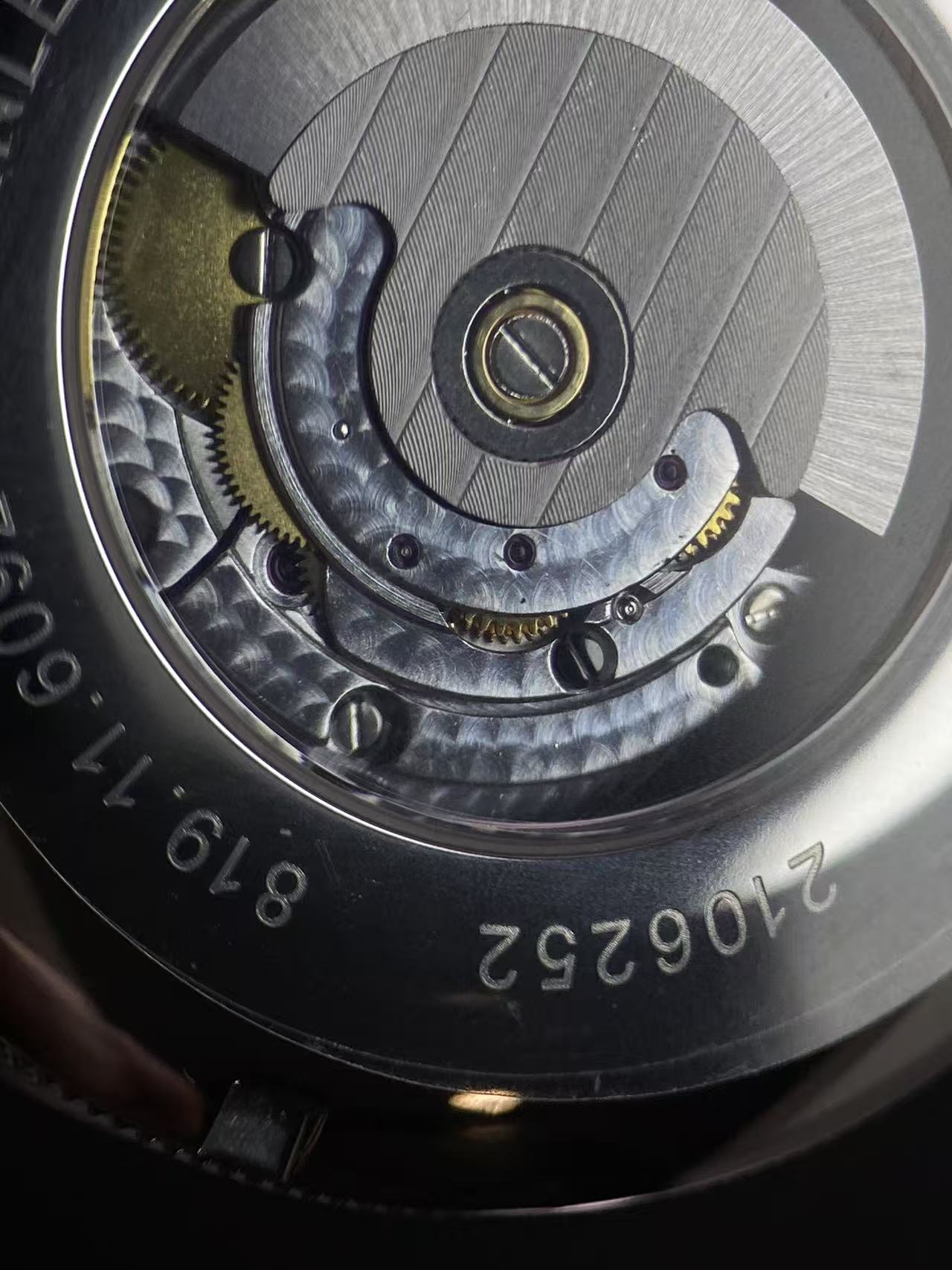 Luksusowy zegarek automatyczny – Guilloché Dial Watch recenzja i cena