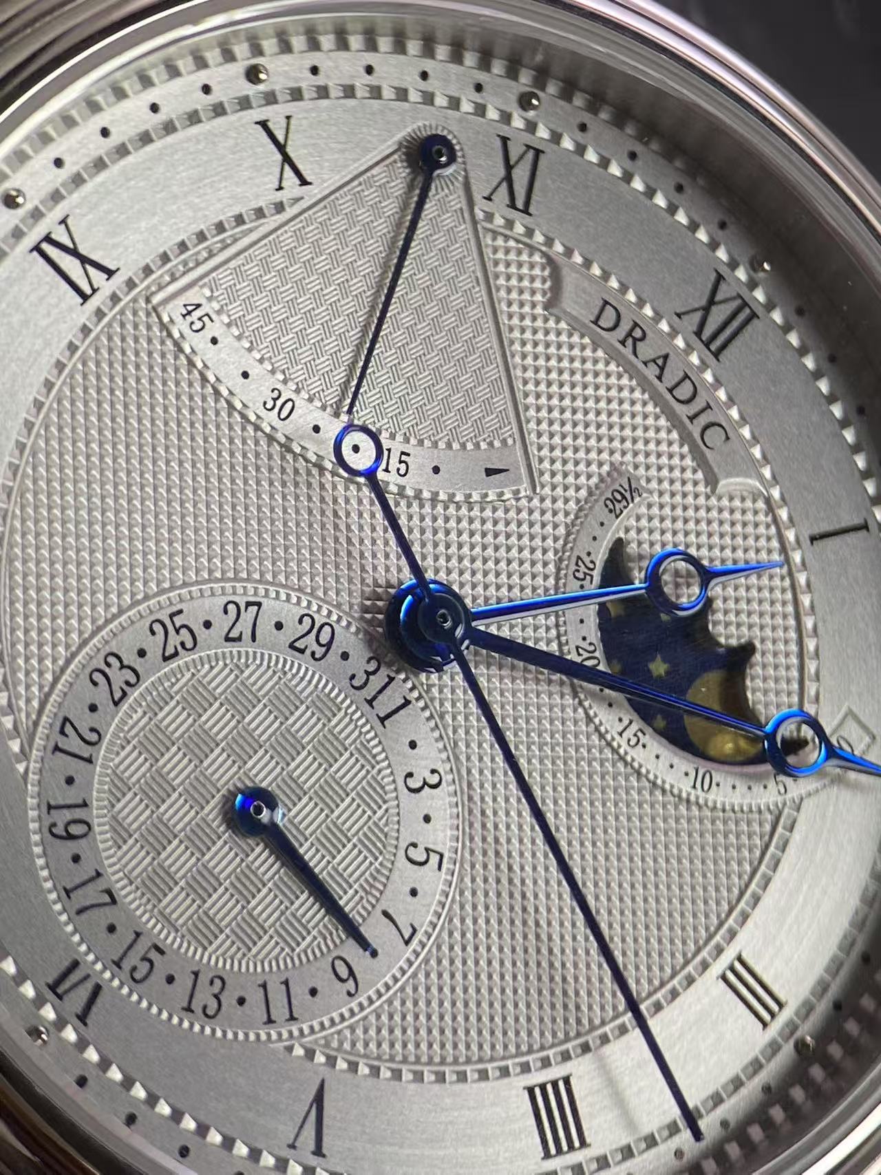 Luksusowy zegarek automatyczny – Guilloché Dial Watch recenzja i cena