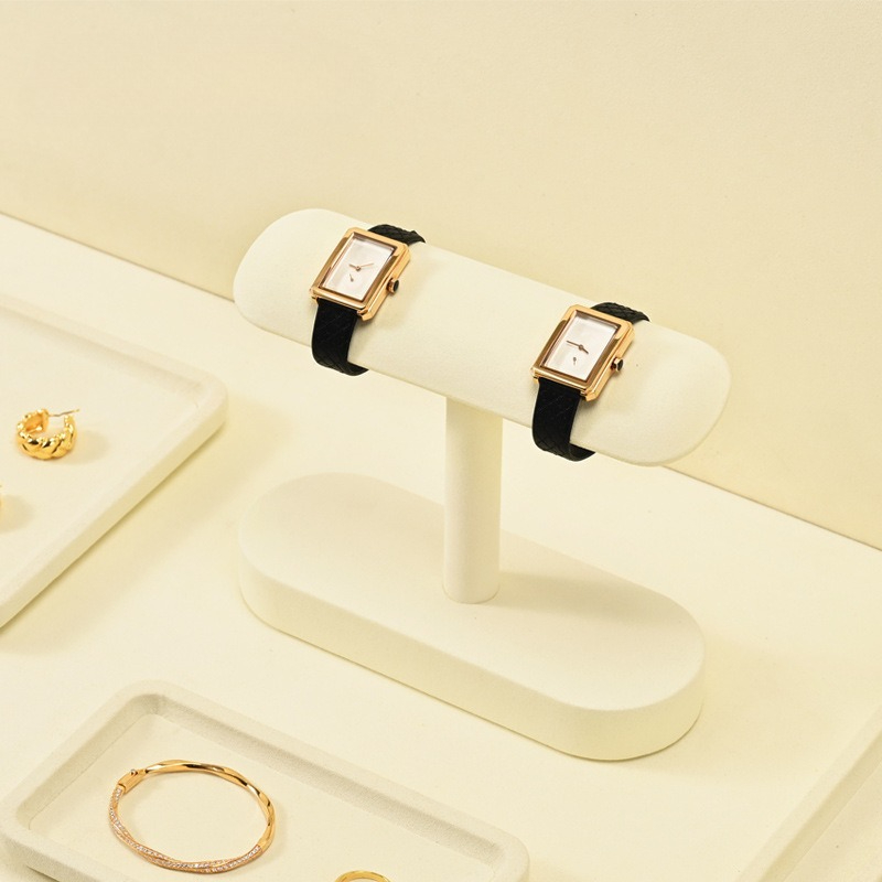 Luksusowy stojak na zegarki, e – Luxury Watch Boutique recenzja i cena