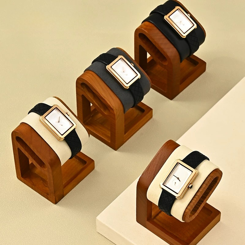 Stojak ekspozycyjny na zegarki – Luxury Watch Boutique recenzja i cena