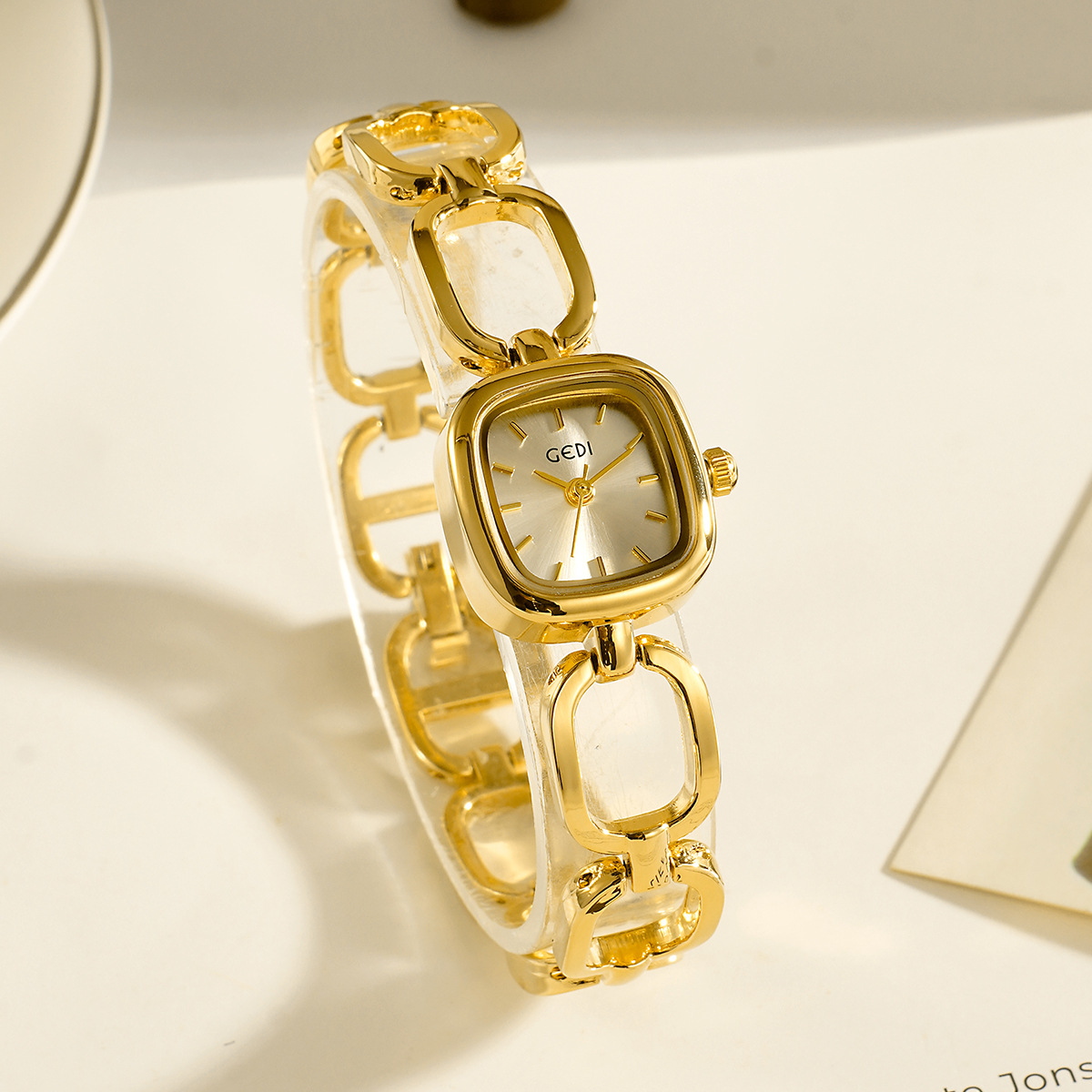 Zegarki damskie marki GEDI, le – Luxury Watch Brand List recenzja i cena