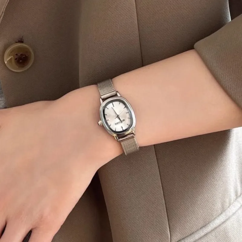 Mała owalna tarcza Zielony zeg – Luxury Watch For Sale recenzja i cena
